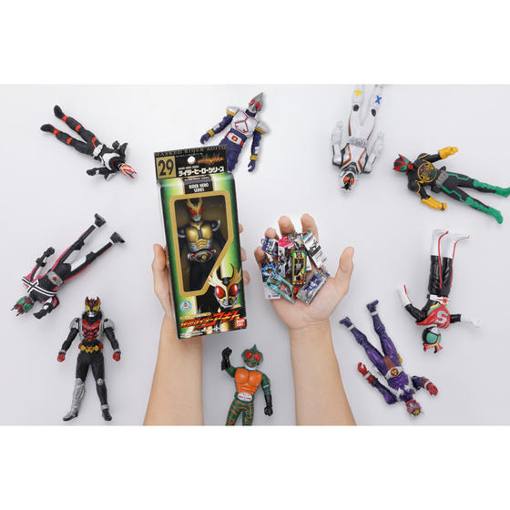 仮面ライダー ソフビパッケージチャーム2＆チョコビスケット